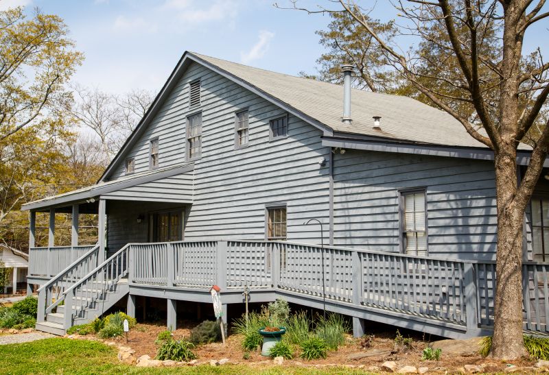 Signs Your Deck, Porch, Or Ramp Needs Professional Repairs